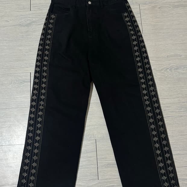 needle line jeans