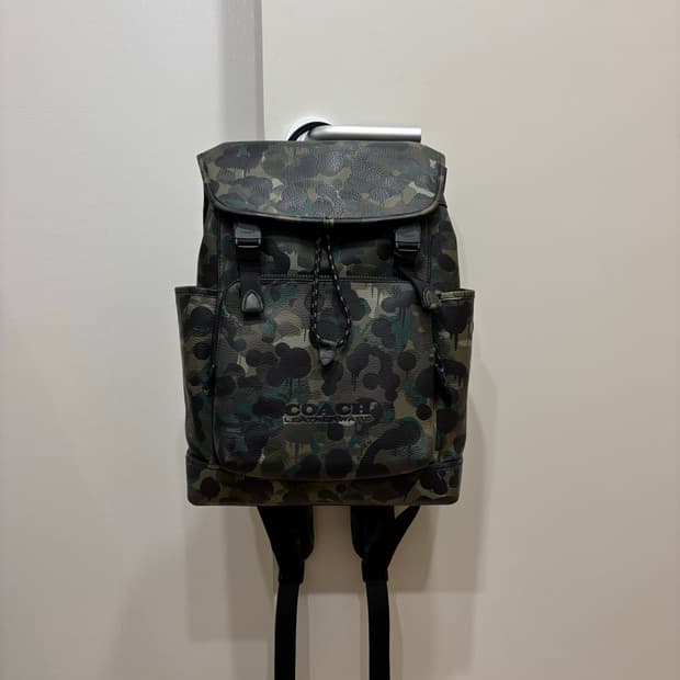 코치 카모 백팩