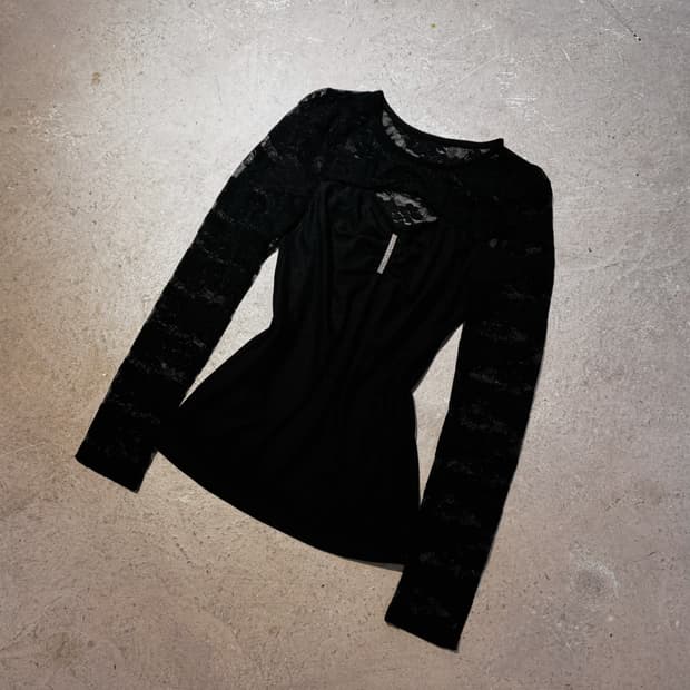 D.i.a. 에이지조 시스루 탑