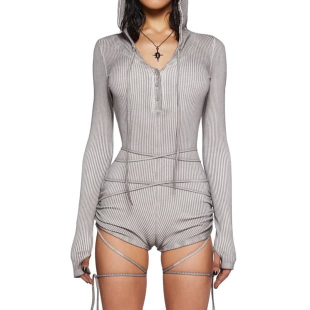 돌스킬 슬리브롬퍼 해당 색 M사이즈 구해요ㅠㅠ