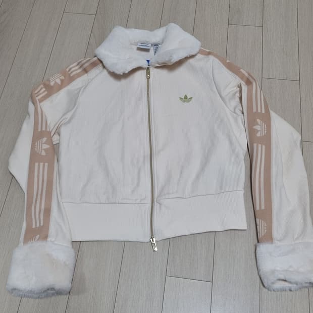 아디다스 스키시크 퍼 재킷 자켓 아이보리 M