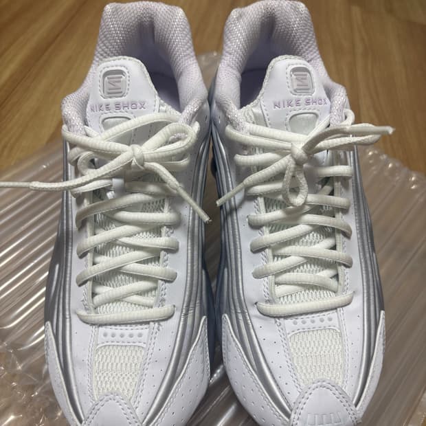 나이키 샥스 r4 245