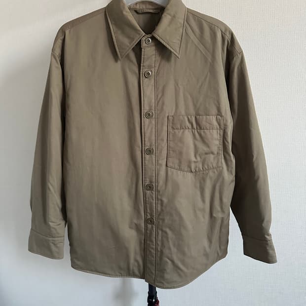 유니클로 u 패디드 셔츠 자켓