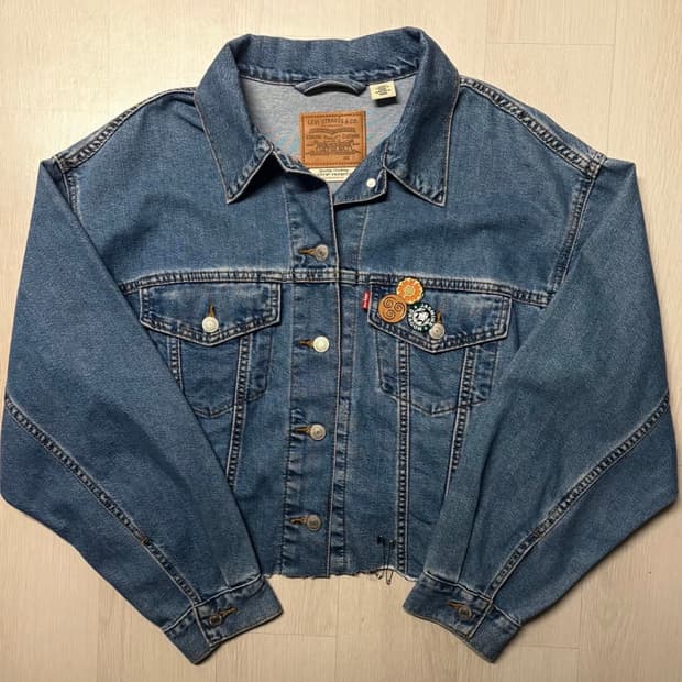 Levi’s 크롭 커스텀 데님 자켓