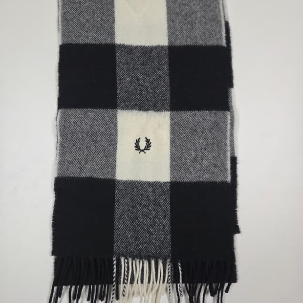 프레드페리 머플러