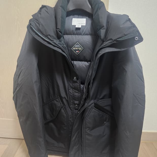 나나미카 25FW 블랙 고어텍스 후드 다운 자켓