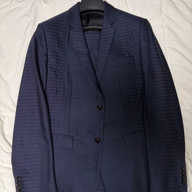 디올옴므 스트라이프 패턴 수트 48