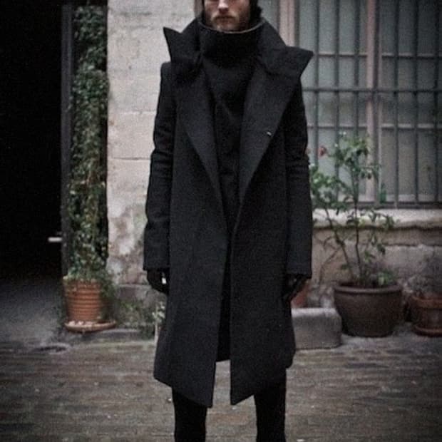 Obscur High-Neck Wool Coat