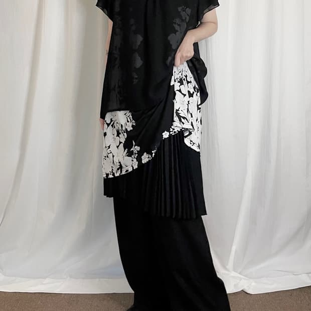 Pleated Midi Skirt - Black