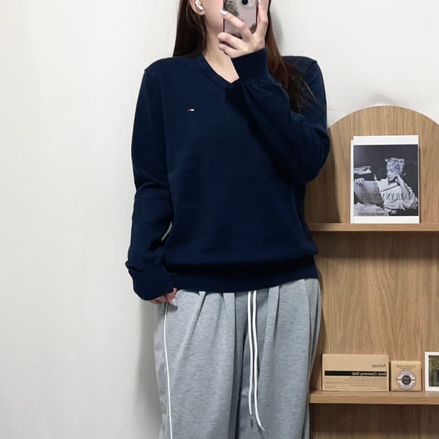 [정품] 타미 네이비 브이넥 니트 [ S ]
