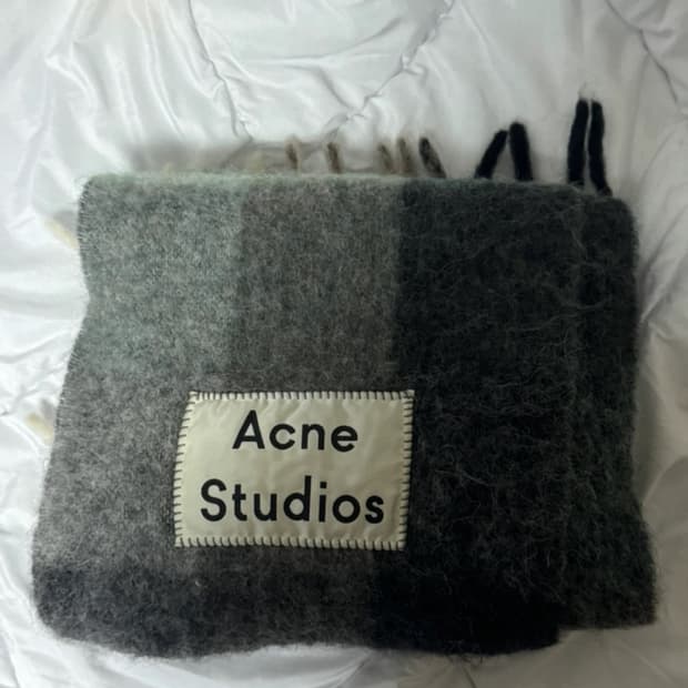 아크네 스튜디오 목도리 머플러 모헤어 체크