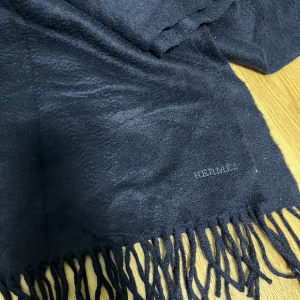 에르메스 다크네이비 캐시미어 머플러