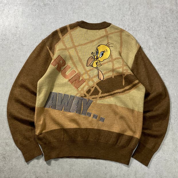 [50] BOLL RAUSE 루니툰즈 자수 브라운 울 니트