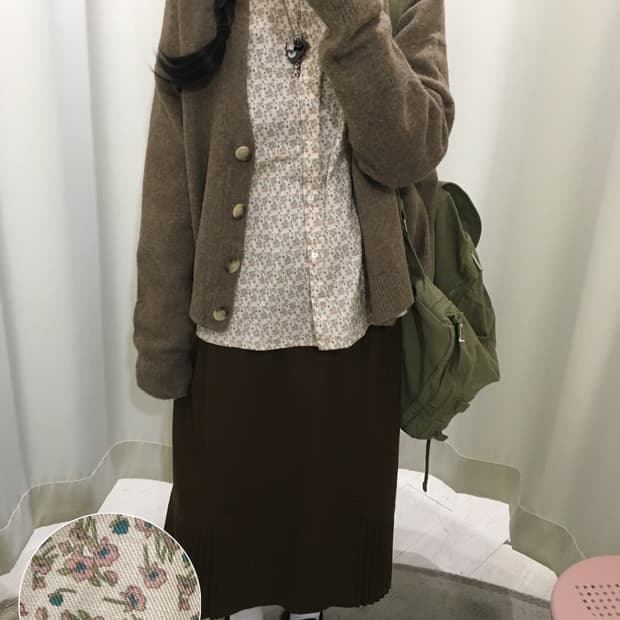 잔꽃 둥카라 셔츠 블라우스