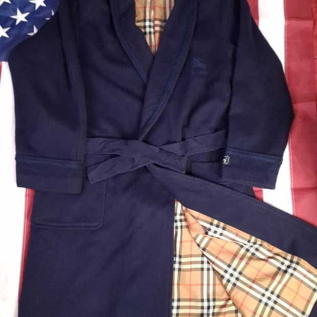 새제품급 오리지날 일본판 버버리 울,캐시미어 혼방 로브 코트