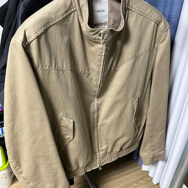 벨리에 세리프 해링턴 자켓