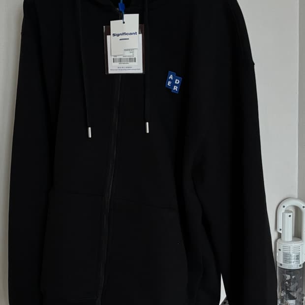 아더에러 시그니피컨트 TRS/BL 태그 후드 집업 01 