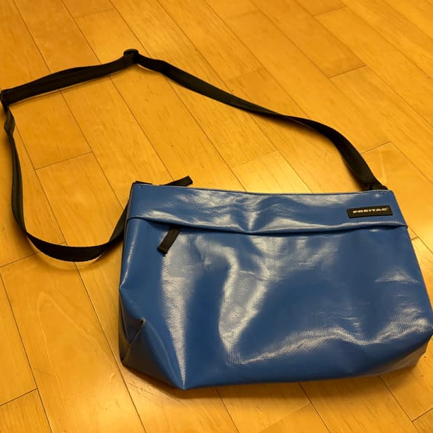 [프라이탁] 루 숄더백 (올블루!)