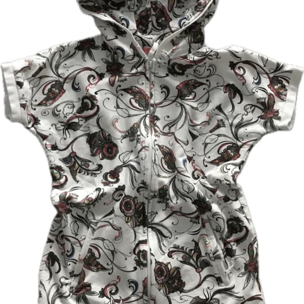 Oilily vintagShort-sleeved hooded zip-up