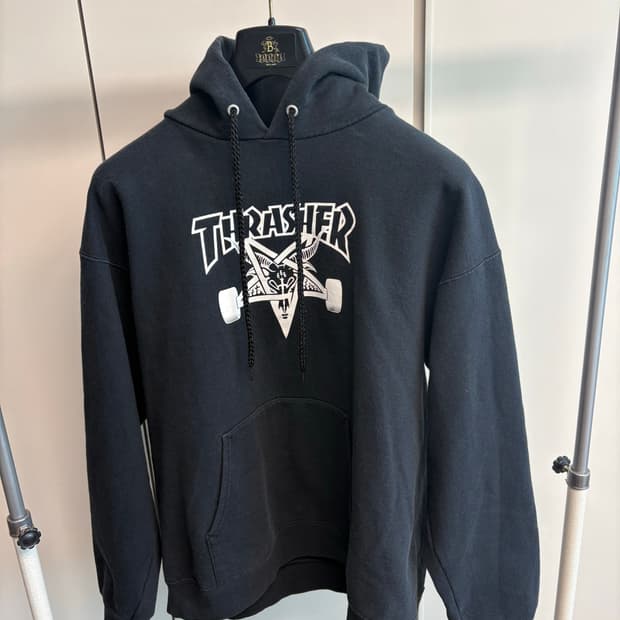 트레셔 후드티 판매합니다.