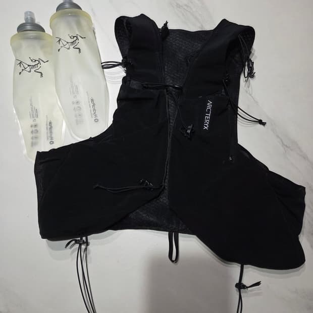 아크테릭스 노반7 트레일러닝 베스트 L