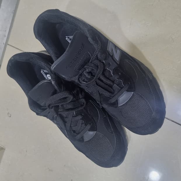 뉴발란스 992 트리플 블랙 270사이즈