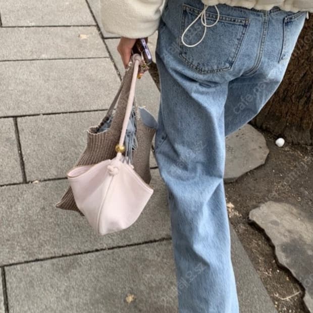리본빛 모네마켓 듀크 데님 (거의 새상태)