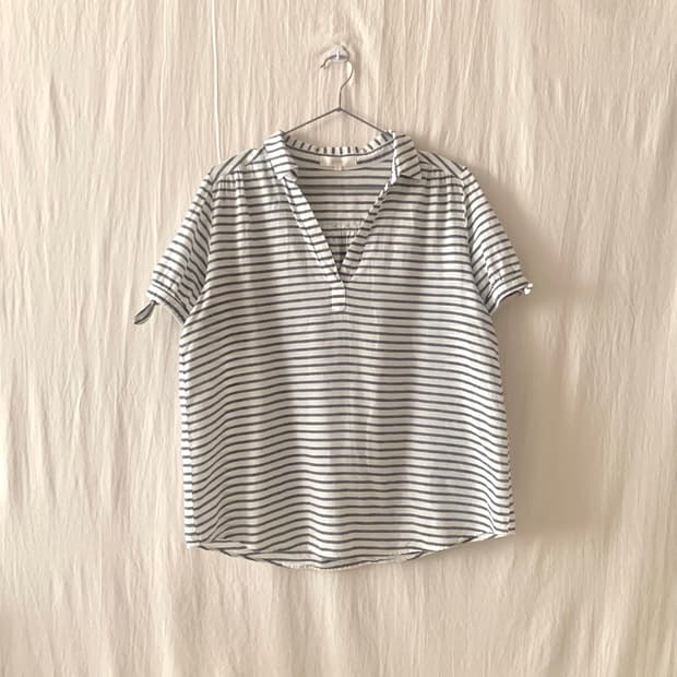 grove 차콜 스트라이프 퍼프 블라우스