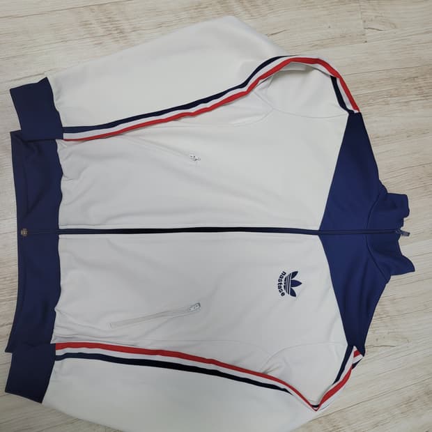 아디다스 00's 루즈핏 나스타세 져지