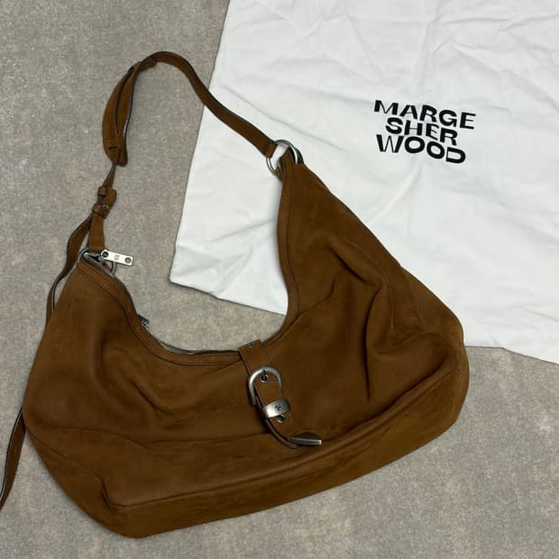 마지셔우드 벨티드 호보백(큰사이즈) 체스넛