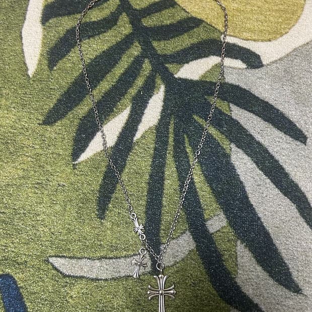 목걸이 십자가 문양
