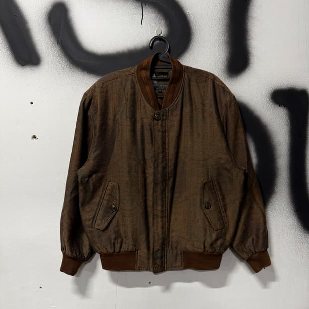 런던포그 에스닉 풀 패턴 브라운 블루종 봄버 자켓