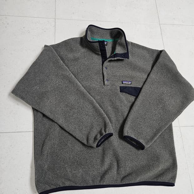 파타고니아 신칠라 L 니켈 네이비