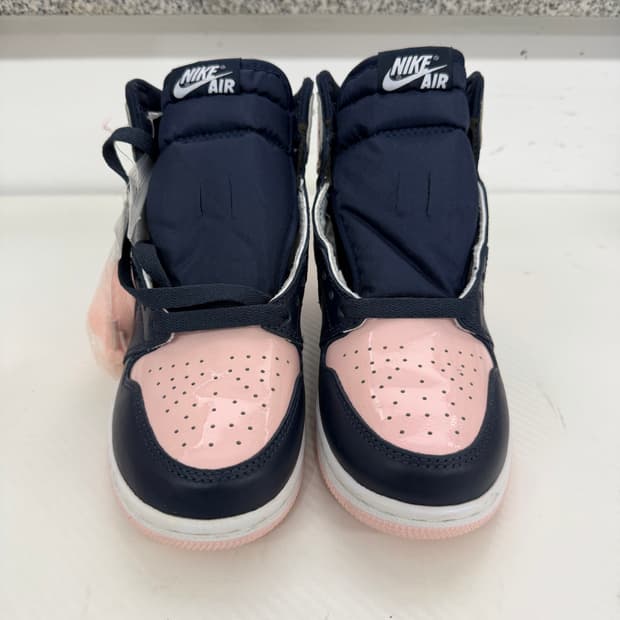 새제품) 나이키 에어 조던 1 블랙/핑크 운동화 240