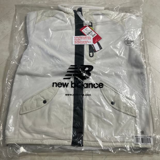 새상품(XXL)이스트로그x뉴발란스 후리스 자켓 크림
