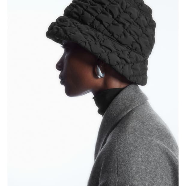 Cos 패딩 버킷햇