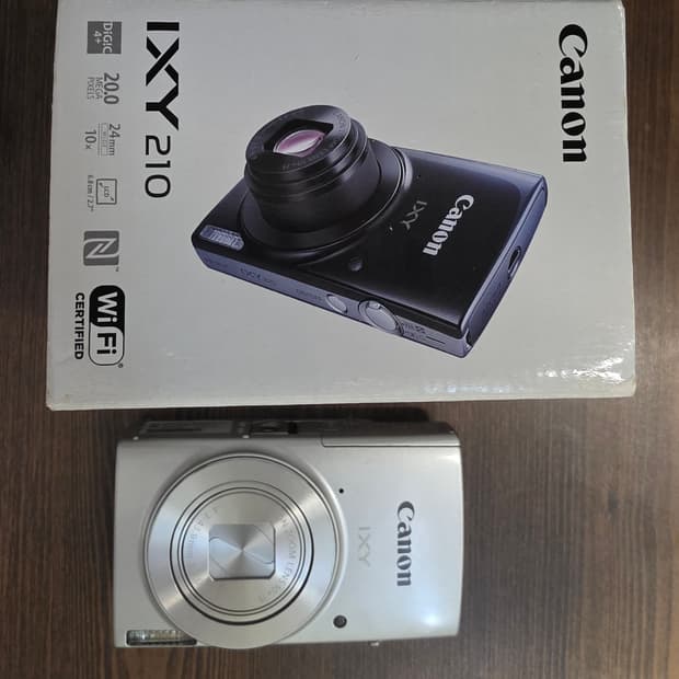 Canon ixy210