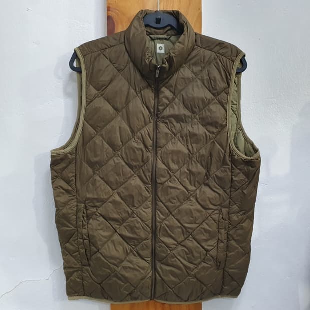 카키색 다운패딩조끼(100)