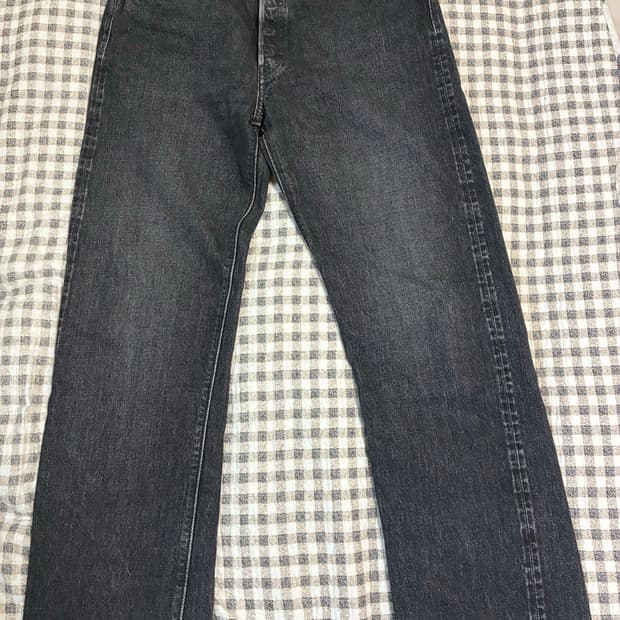 슈가케인 1947 black hard wash 31/31 사이즈 팝니다.