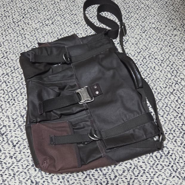 캘빈클라인 왁스코팅 빈티지 크로스백