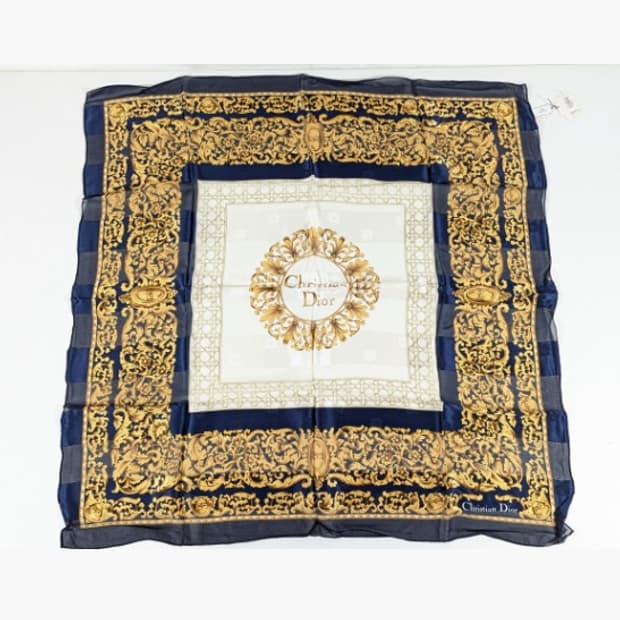 디올 실크 스카프 새상품