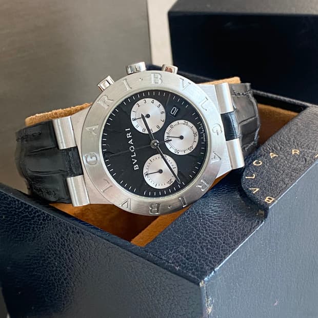 불가리 디아고노 CH35S 35mm 블랙 크로노 쿼츠 미듐 중형