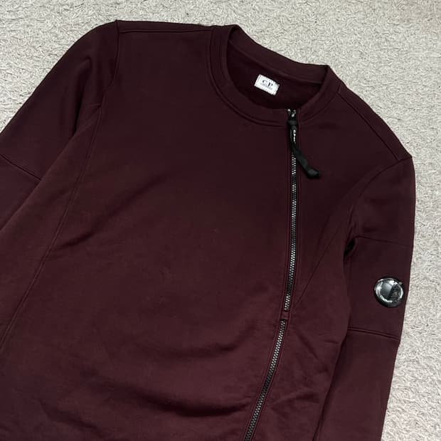 [100] Cp컴퍼니 맨투맨