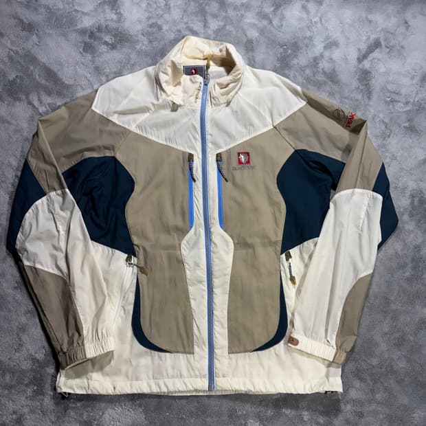 블랙야크 익스트림팩 경량 바람막이