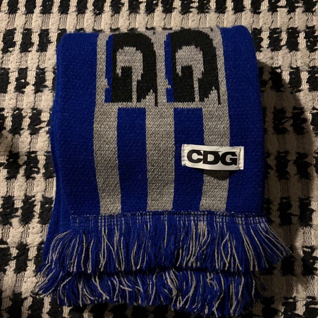 꼼데 그레이 블루 머플러