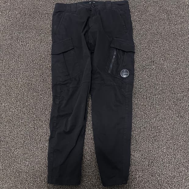 CP컴퍼니 한국매장판 렌즈 블랙 카고바지 46사이즈