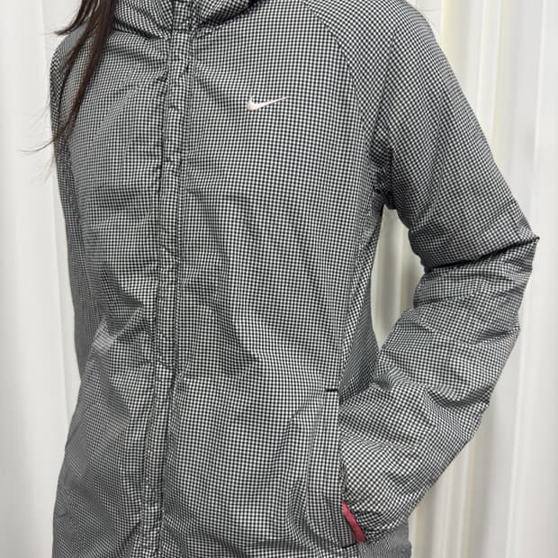 Nike reversible padding