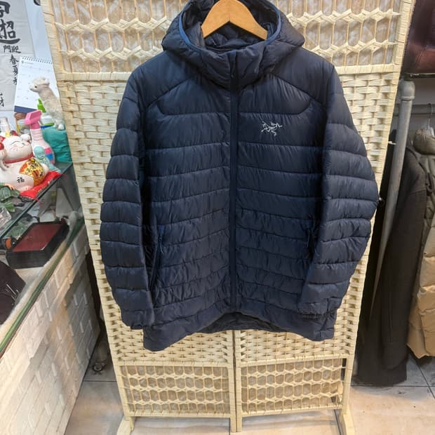 105-110 정품 아크테릭스 세륨 패딩 팝니다