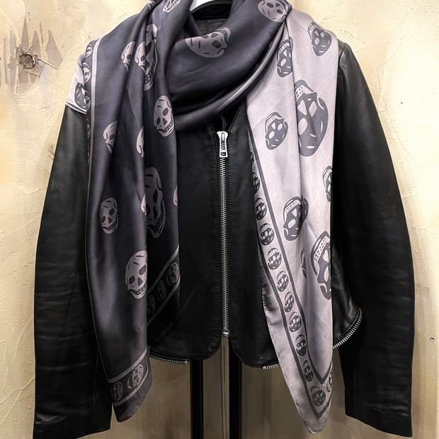 알렉산더맥퀸 대형 실크 스카프