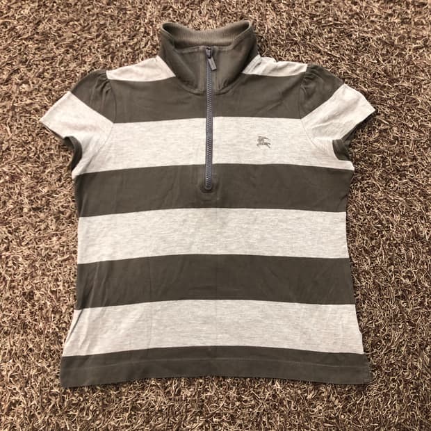 버버리 스트라이프 하이넥 집업 반팔 티셔츠